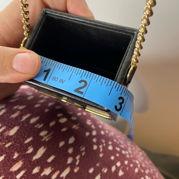 YSL cigarette box chain crossbody bag - Picture 4 of 6